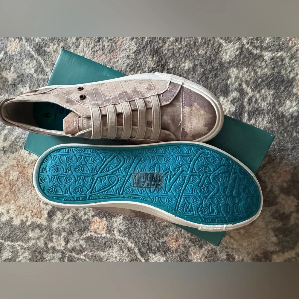 Blowfish Women's Camouflage Sneakers - Picture 3 of 5